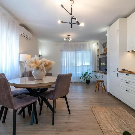 Apartman Jope דירה