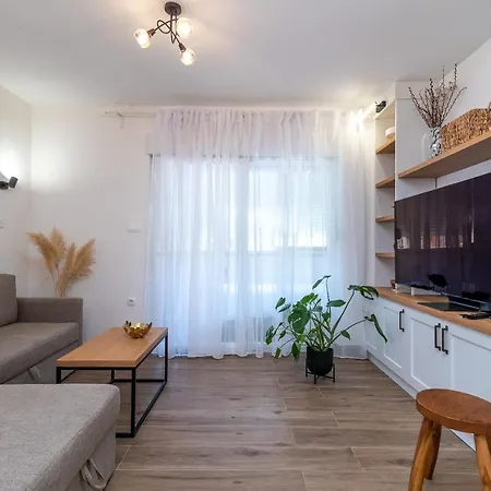 Apartman Jope דירה *